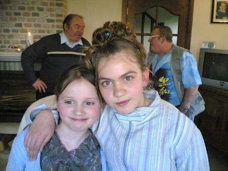 Moi a gauche et ma cousine Manon.